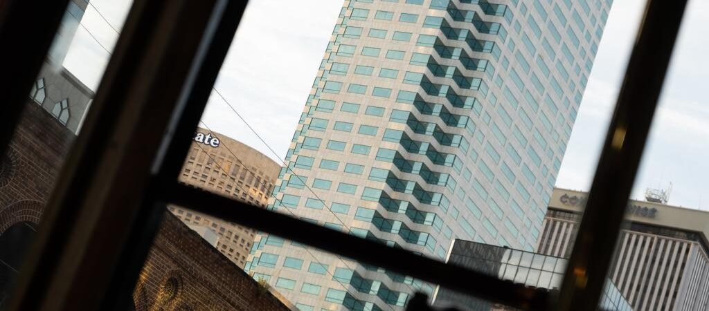 종이 조각으로 전락한 AI 자격증: 90%가 응시자 0명인 ‘자격증 장사’의 실체